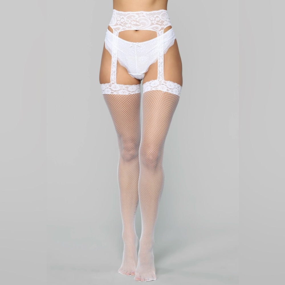 Suspender Fishnet Pantyhose
